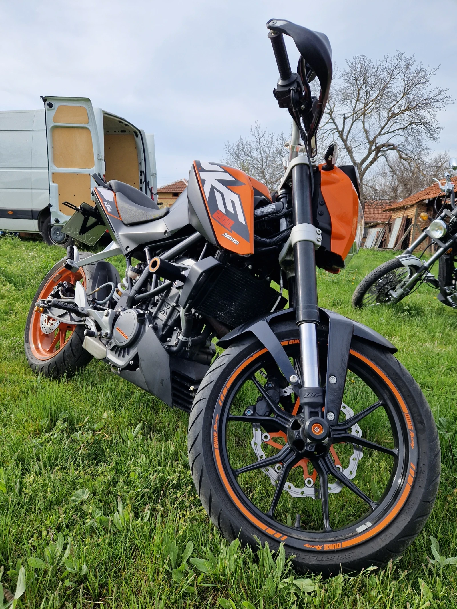 Ktm Duke 200, снимка 2 - Мотоциклети и мототехника - 55636646