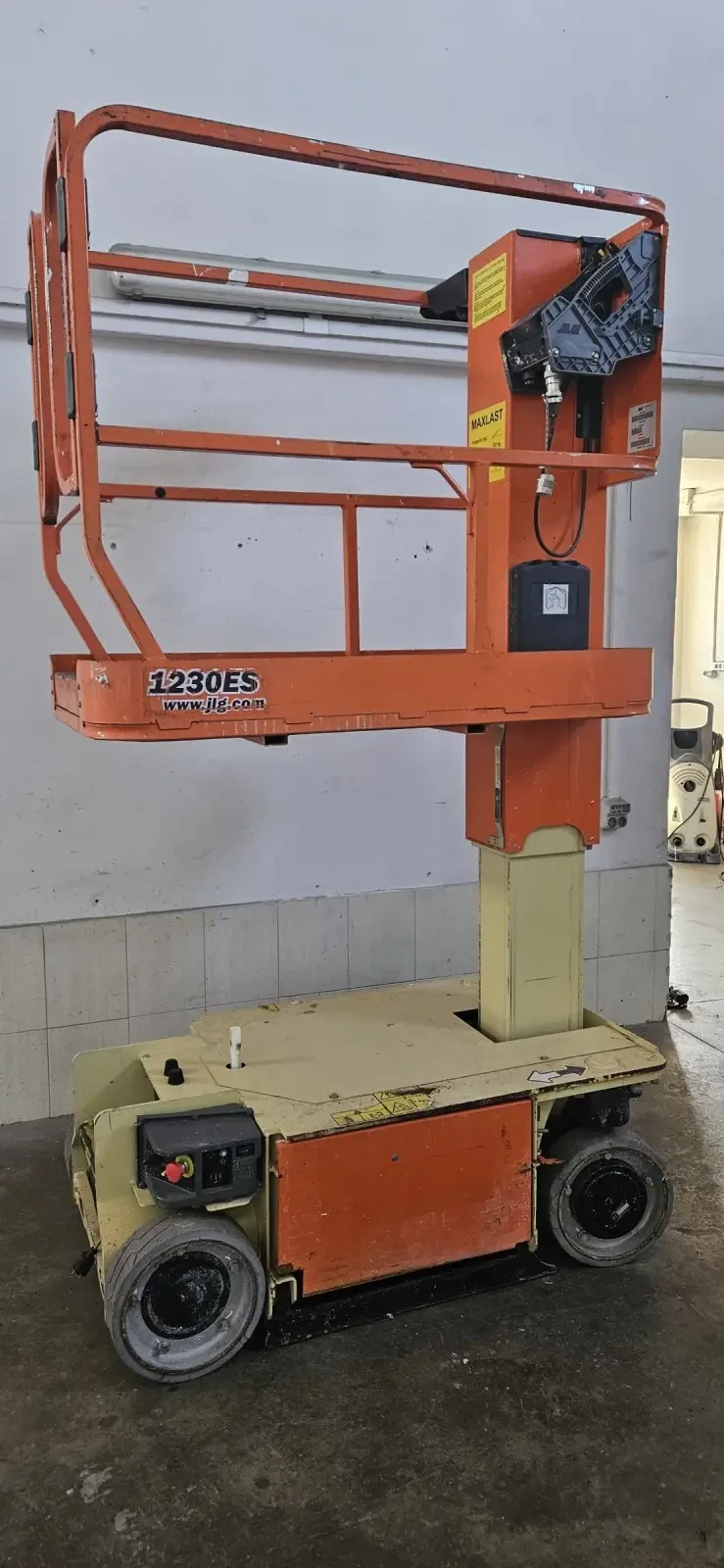 Автовишка Друга марка JLG 1230 ES, снимка 2 - Индустриална техника - 48727248