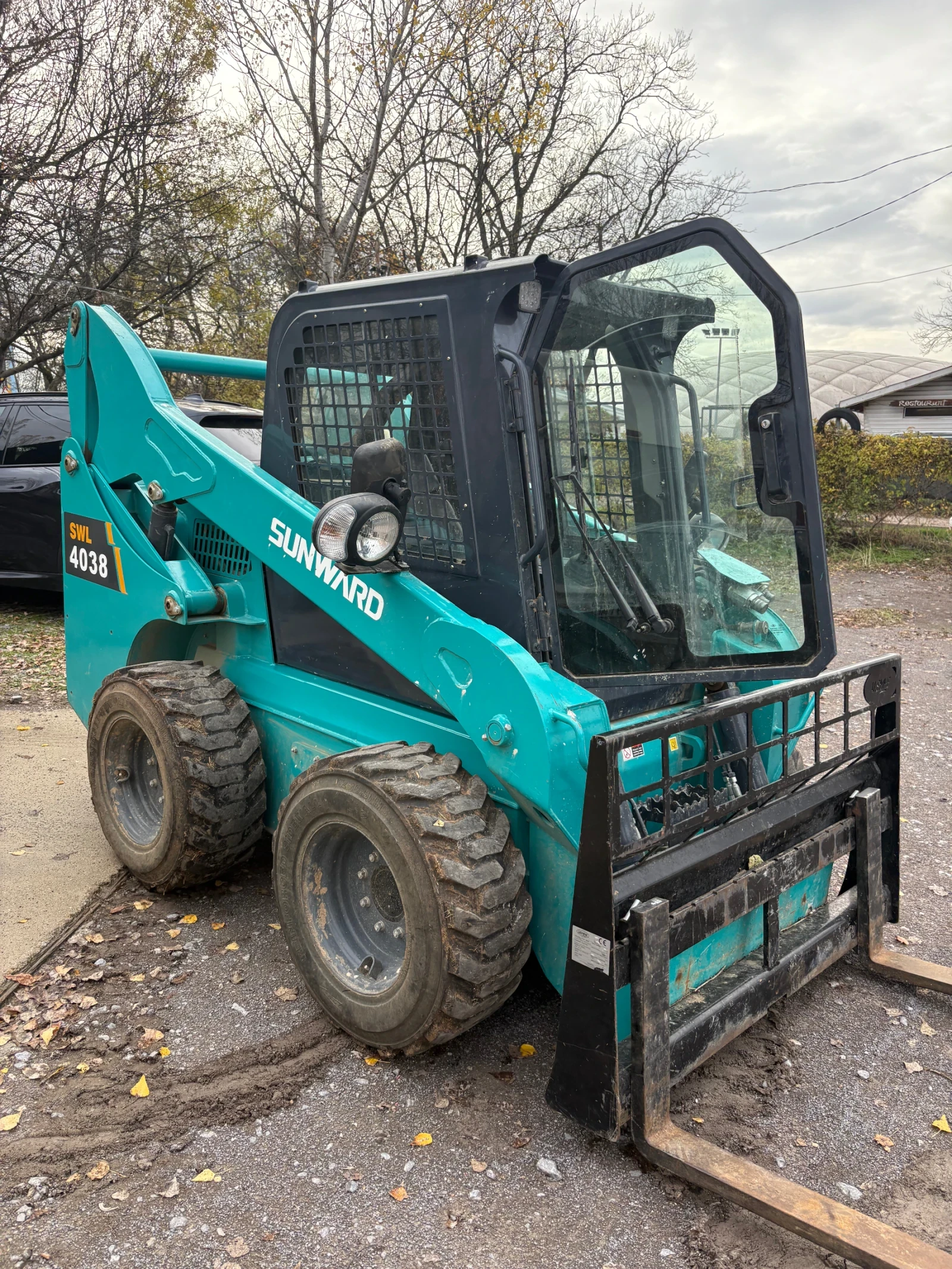 Мини челни товарачи Sunward SWL 4038 - изображение 5