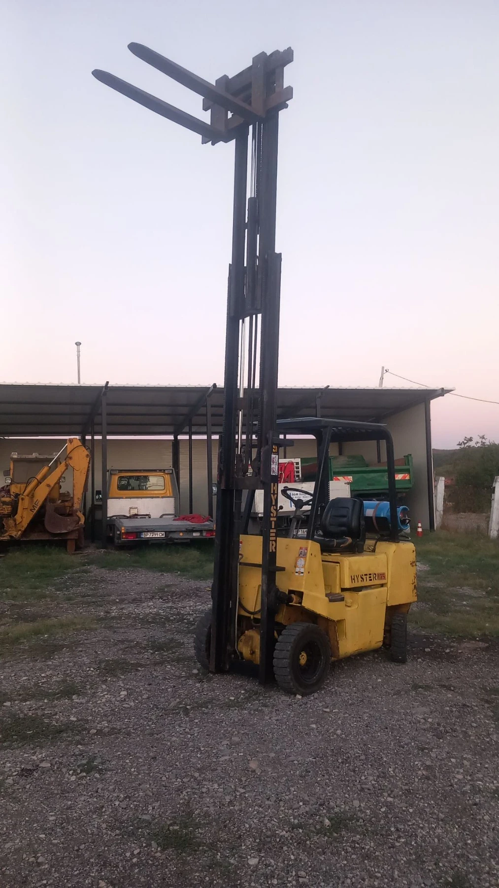 Мотокар Hyster 1.8, снимка 12 - Индустриална техника - 55960550