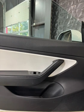 Tesla Model 3 LONG RANGE * DUAL MOTOR * ПАНОРАМА, снимка 13