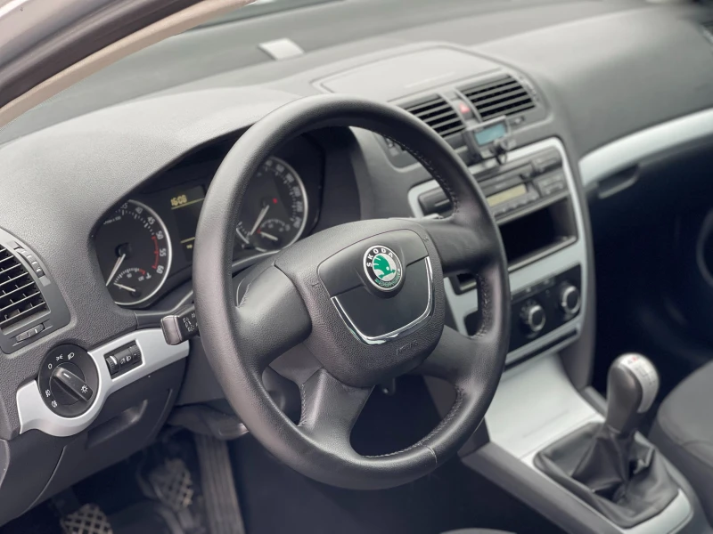 Skoda Octavia 1.6TDi 105к.с., снимка 12 - Автомобили и джипове - 47468927