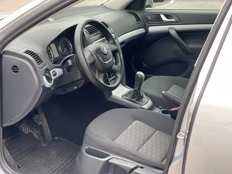 Skoda Octavia 1.6TDi 105к.с., снимка 11 - Автомобили и джипове - 47468927