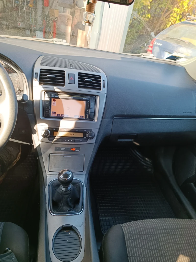 Toyota Avensis 2.0 d4d , снимка 14 - Автомобили и джипове - 47999649