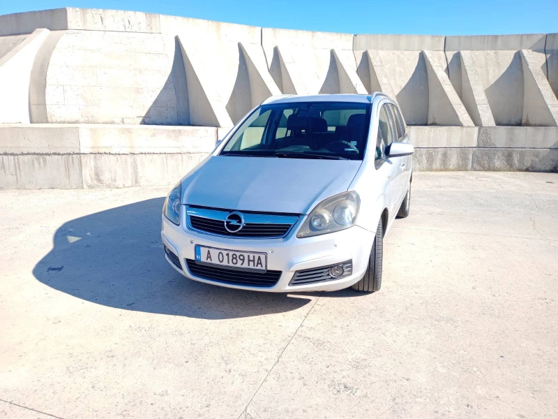 Opel Zafira 1.9 cdti, снимка 1 - Автомобили и джипове - 47877584