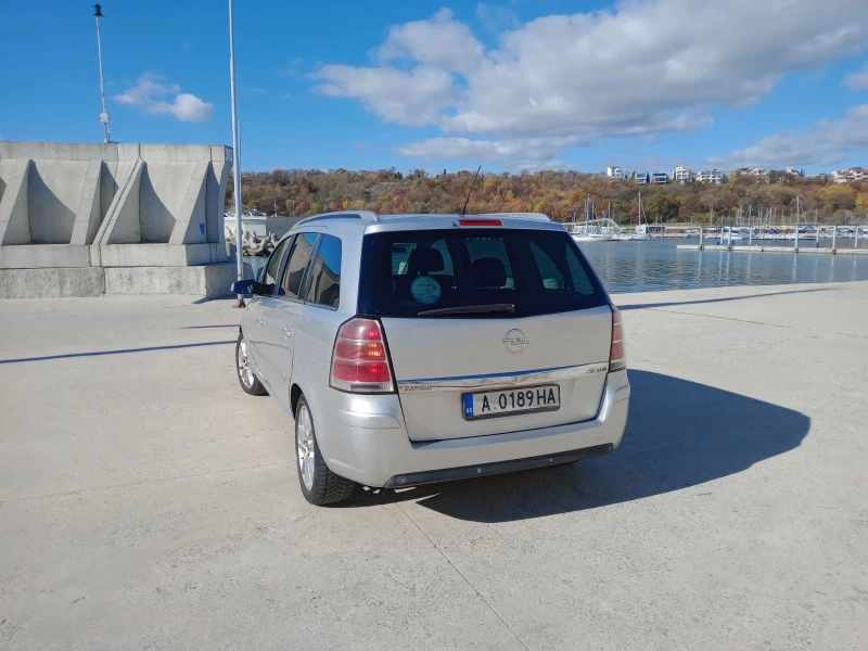 Opel Zafira 1.9 cdti, снимка 4 - Автомобили и джипове - 47877584