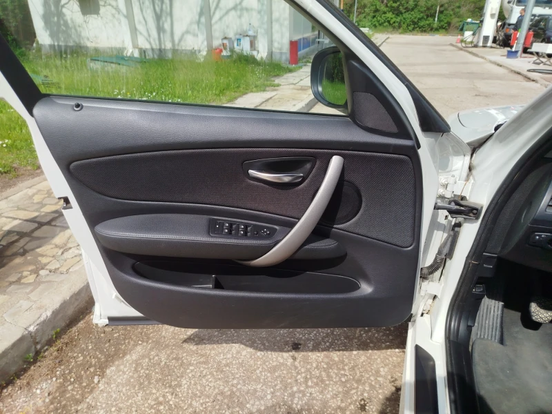 BMW 118 D, снимка 12 - Автомобили и джипове - 52395691
