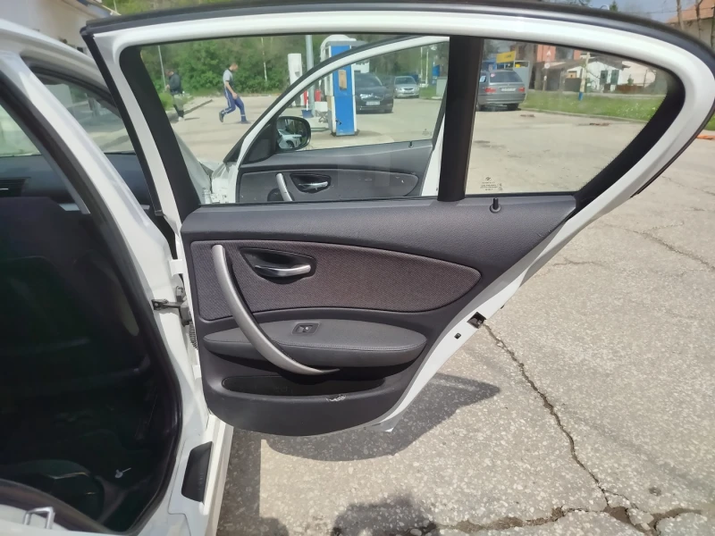 BMW 118 D, снимка 14 - Автомобили и джипове - 52395691