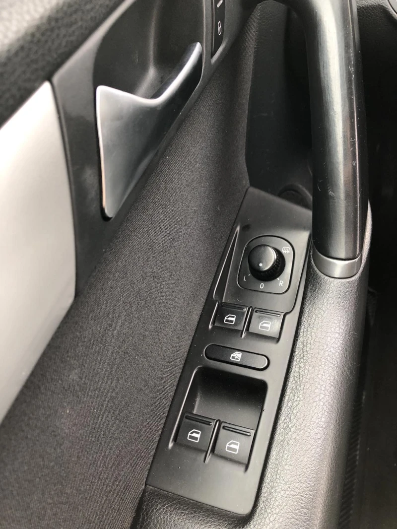 VW Passat, снимка 14 - Автомобили и джипове - 52486664