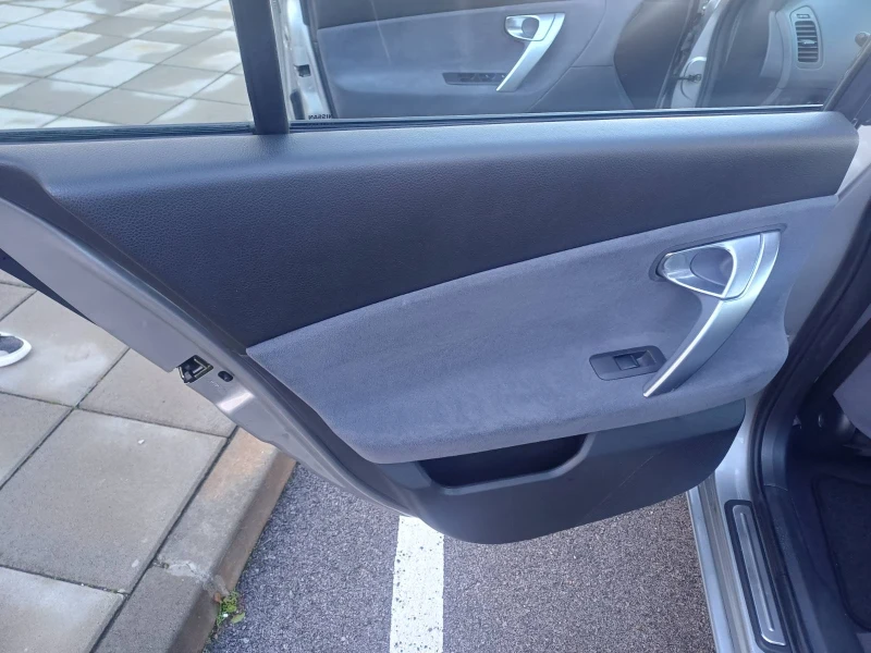 Nissan Primera, снимка 12 - Автомобили и джипове - 52616834