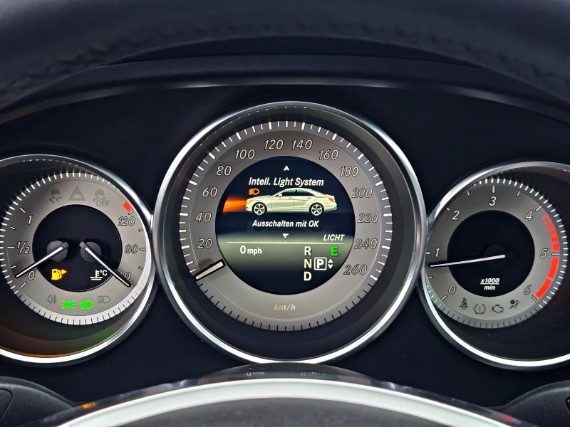 Mercedes-Benz CLS 350 ! AMG/4MAT/GERMANY/AUTO HOLD/INTEL.LIGHT SYSTEM/LI, снимка 10 - Автомобили и джипове - 52481840