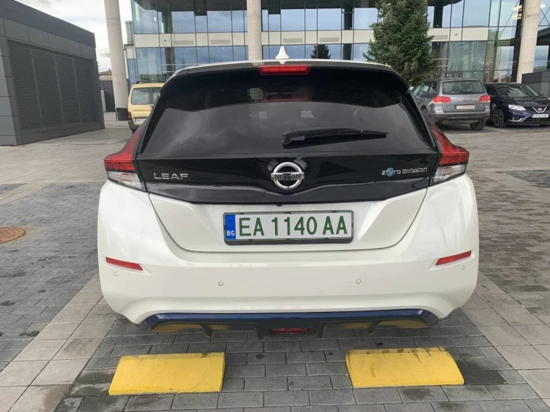 Nissan Leaf , снимка 14 - Автомобили и джипове - 52934389