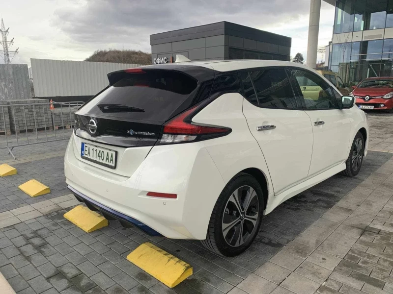Nissan Leaf , снимка 12 - Автомобили и джипове - 52934389