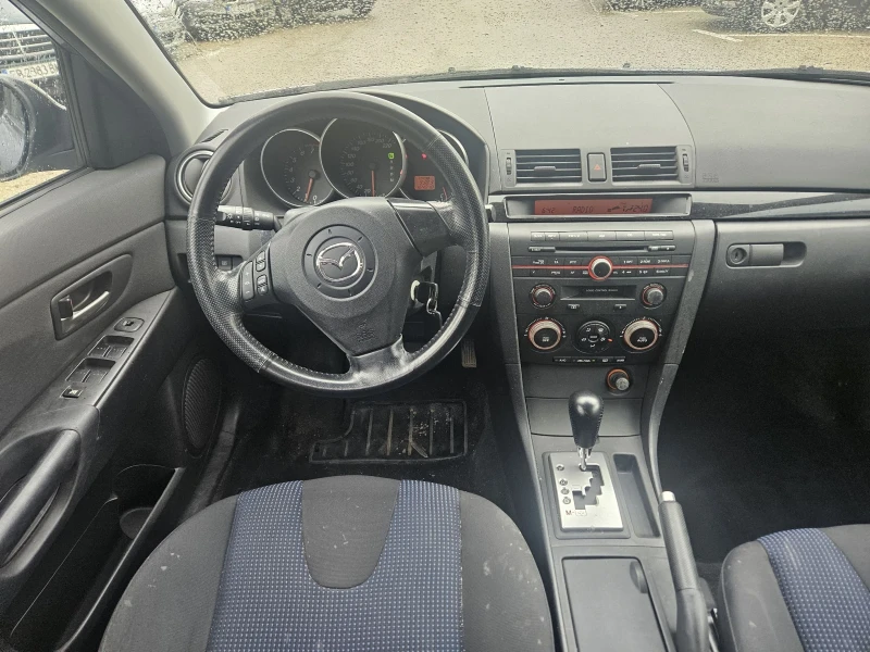 Mazda 3 1.6 АВТОМАТИК, снимка 17 - Автомобили и джипове - 53285717