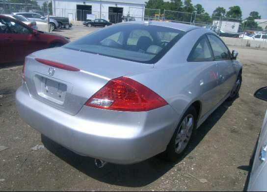 Honda Accord 2.4 USA coupe+ 4door usa, снимка 8 - Автомобили и джипове - 45490174