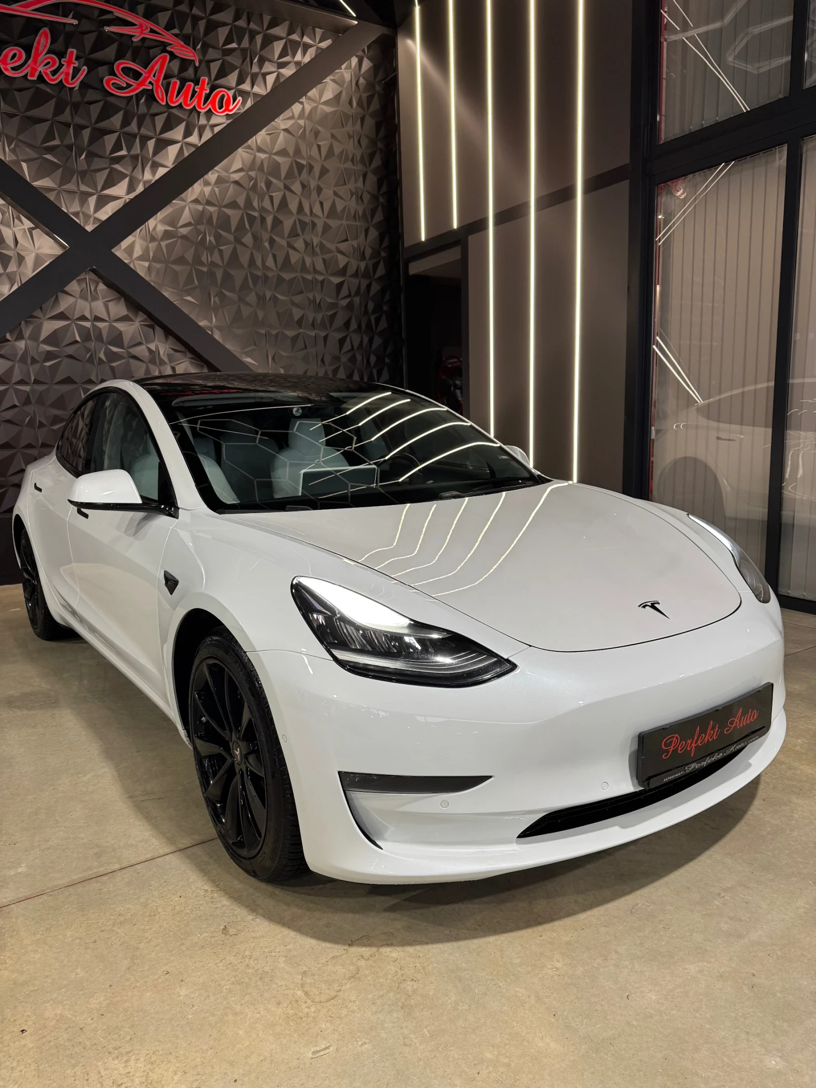 Tesla Model 3 LONG RANGE * DUAL MOTOR * ПАНОРАМА, снимка 1