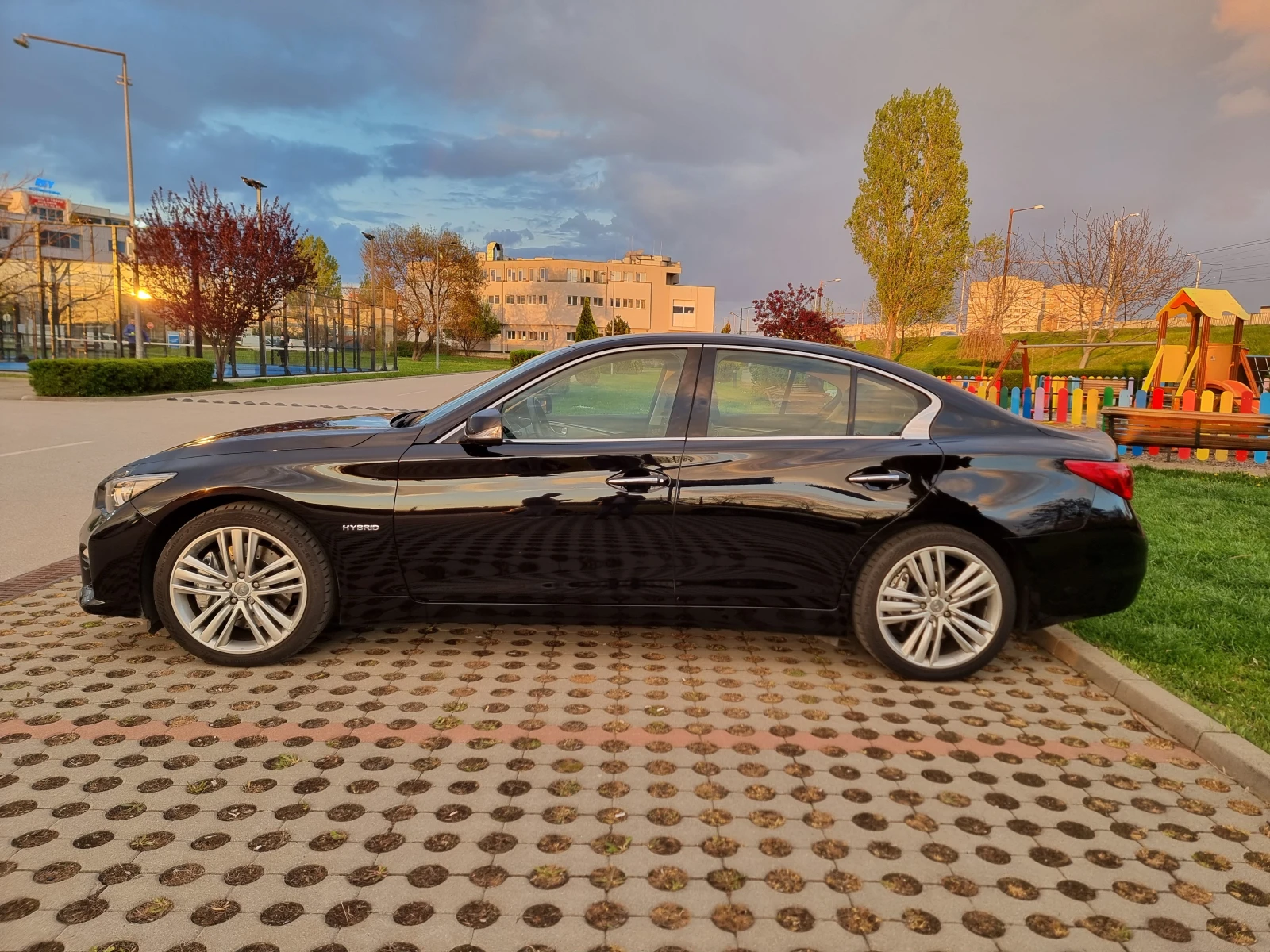 Infiniti Q50 S 3.5 Hybrid - изображение 2