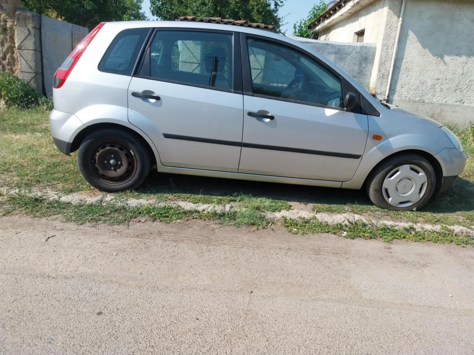 Ford Fiesta  - изображение 7