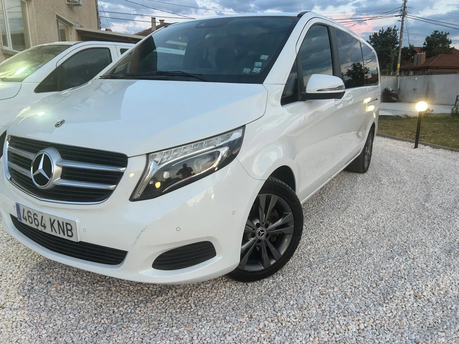 Mercedes-Benz Maybach V250 Mega full