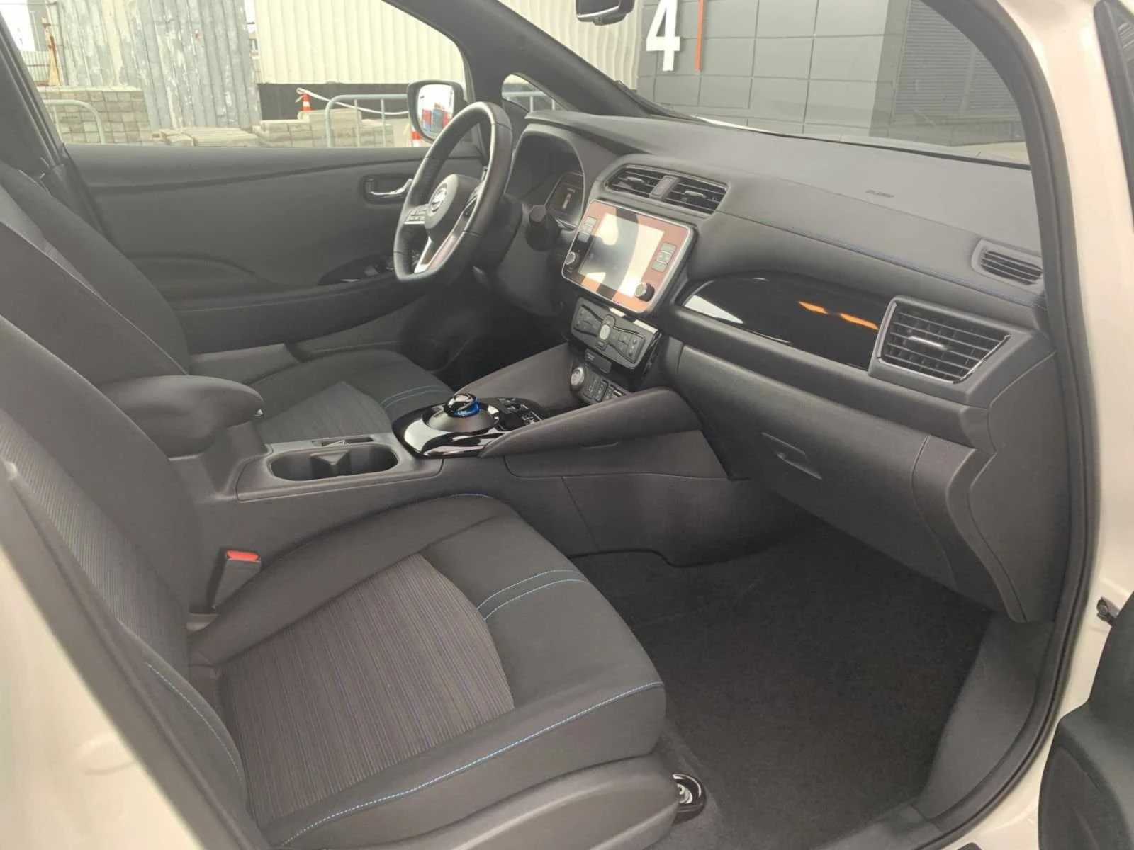 Nissan Leaf  | Mobile.bg � ����������� 15