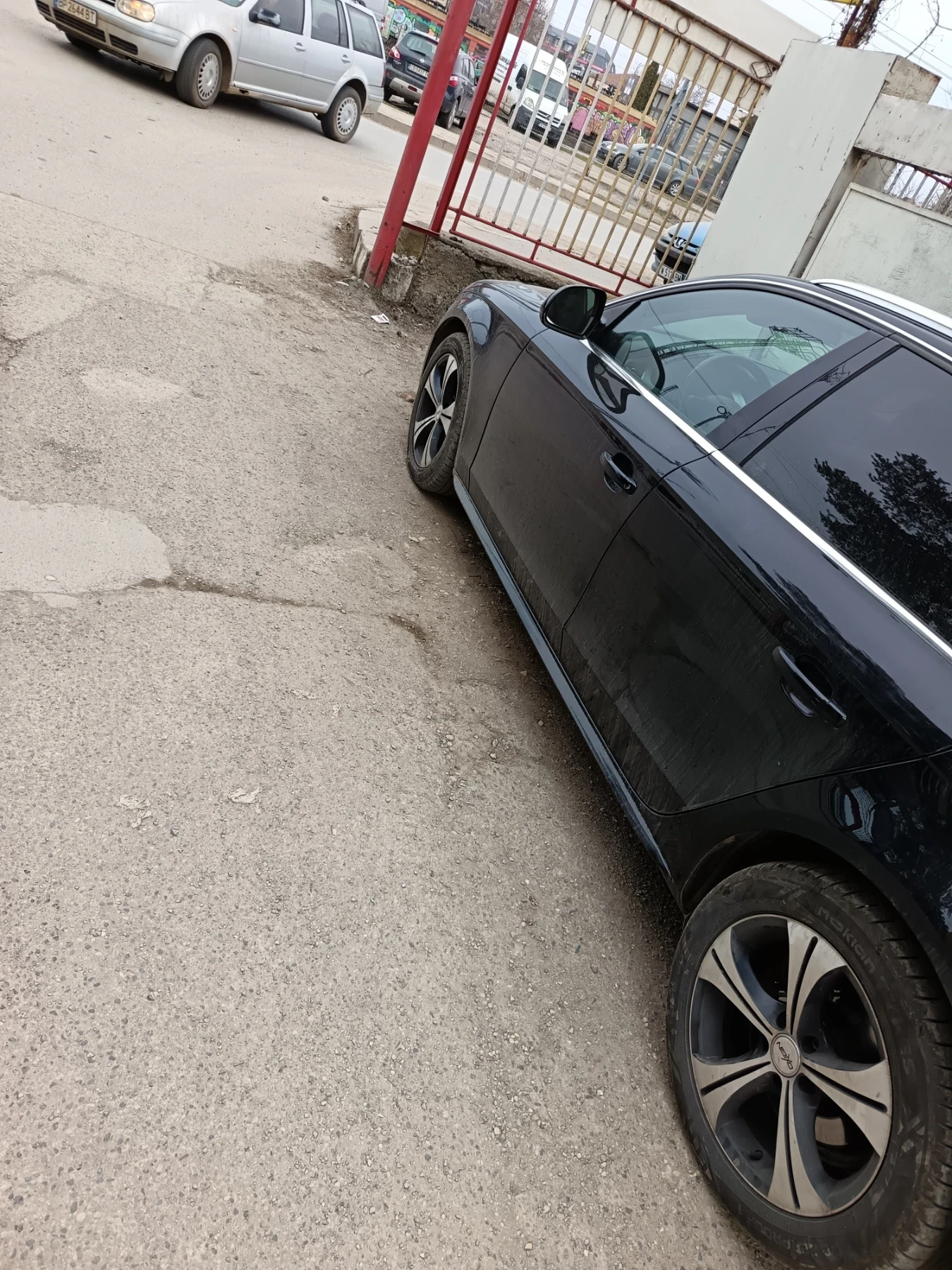 Audi A4 2.0 TDI, снимка 11 - Автомобили и джипове - 53634368