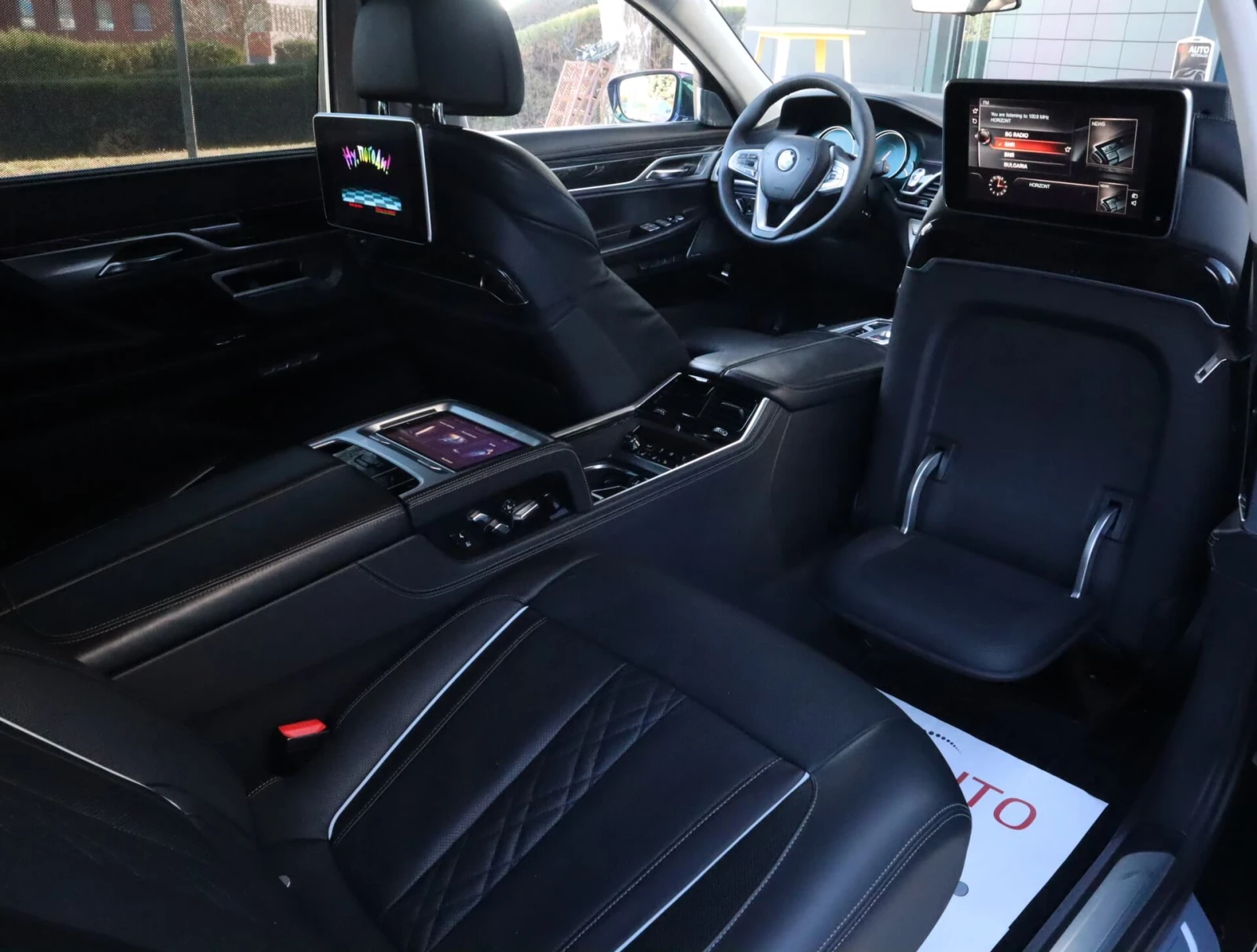 BMW 740 Long/xDrive/Bower&Willkins/Панорама/Обдухване/, снимка 9 - Автомобили и джипове - 53903249