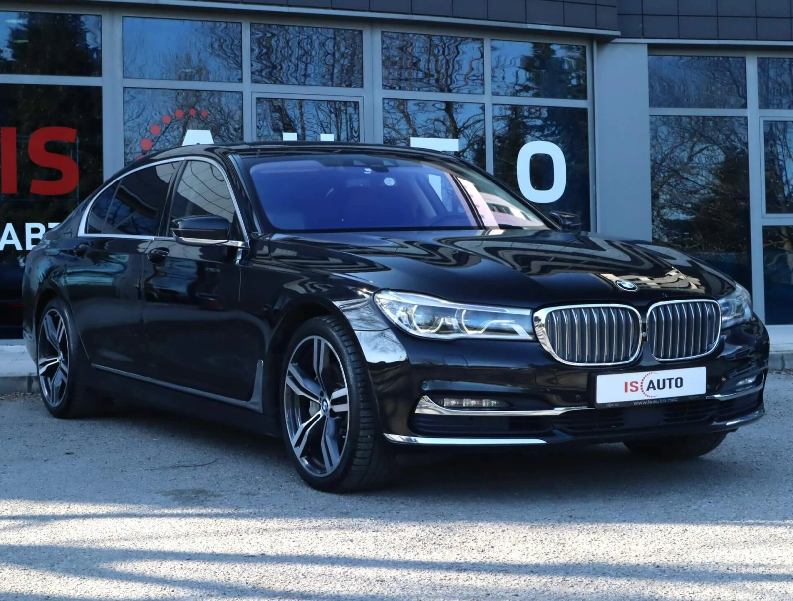 BMW 740 Long/xDrive/Bower&Willkins/Панорама/Обдухване/, снимка 3 - Автомобили и джипове - 53903249