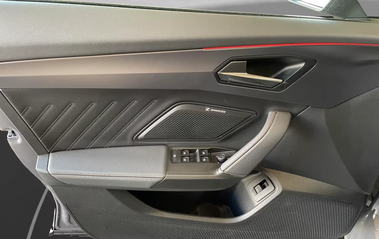 Cupra Formentor VZ* ABT* MATRIX* SENNHEISER* DISTR* KEYLESS* , снимка 6 - Автомобили и джипове - 53945259