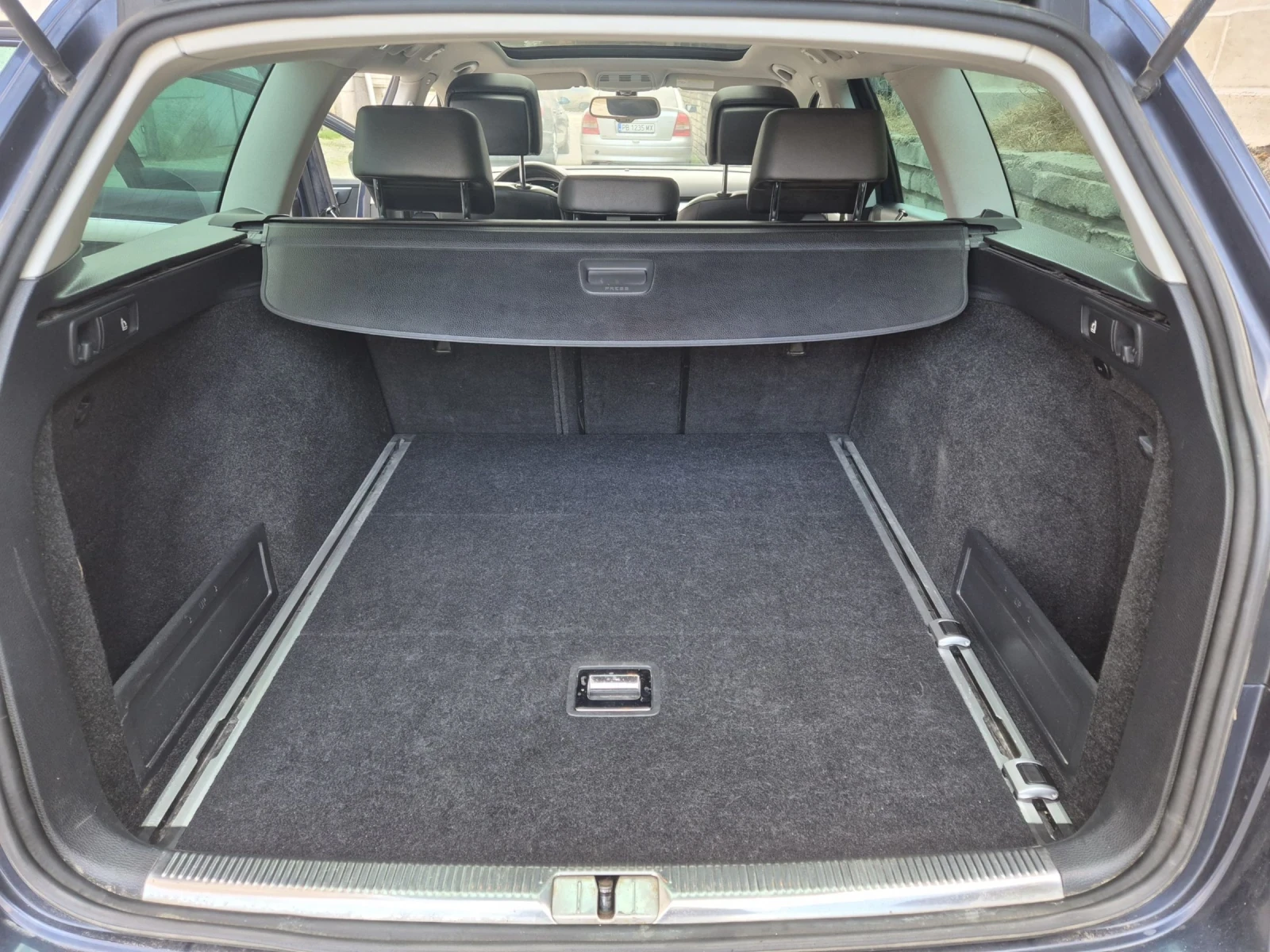 VW Passat B7 2.0 , снимка 17 - Автомобили и джипове - 53948816