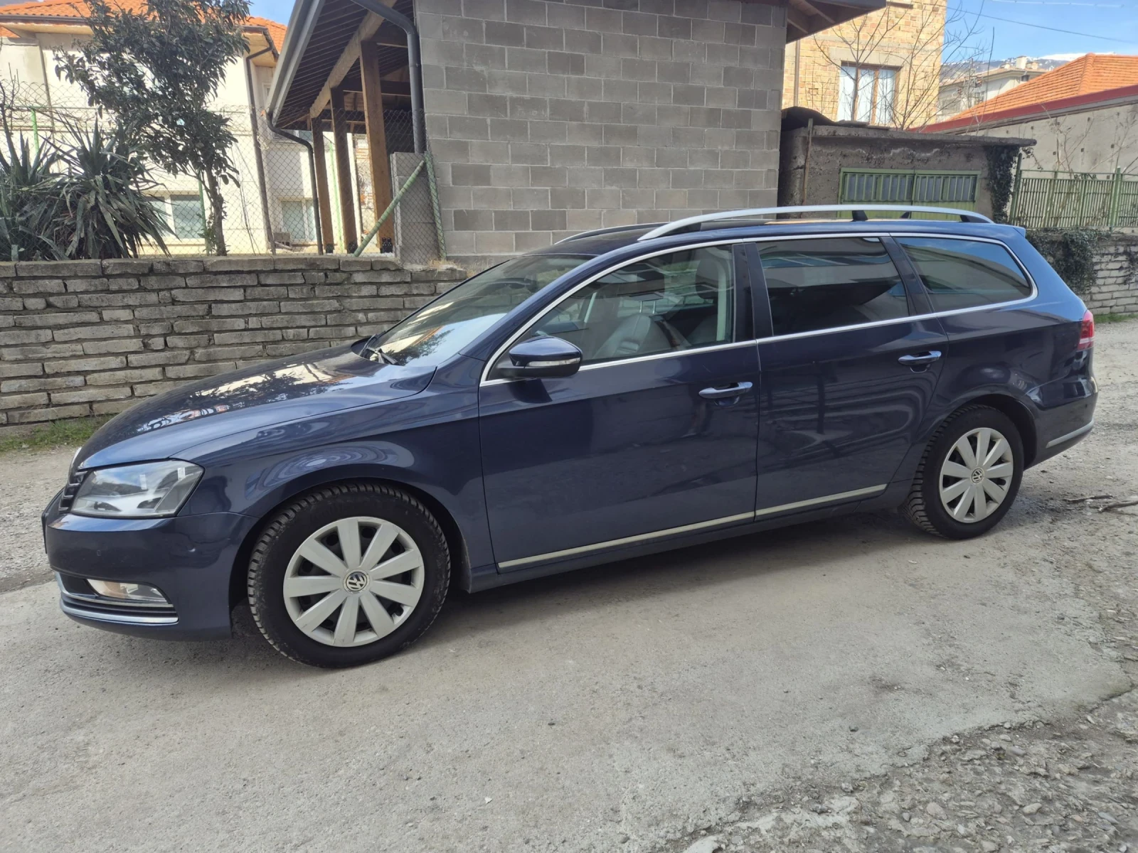 VW Passat B7 2.0 , снимка 2 - Автомобили и джипове - 53948816