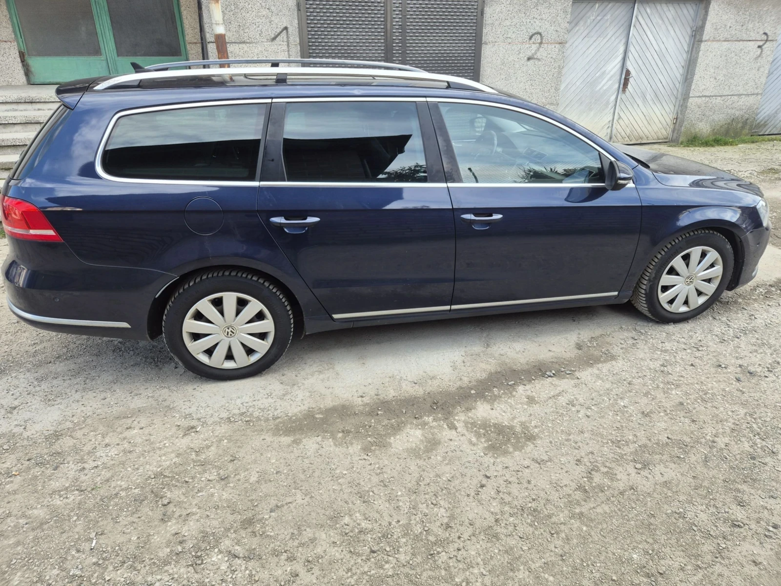 VW Passat B7 2.0 , снимка 4 - Автомобили и джипове - 53948816