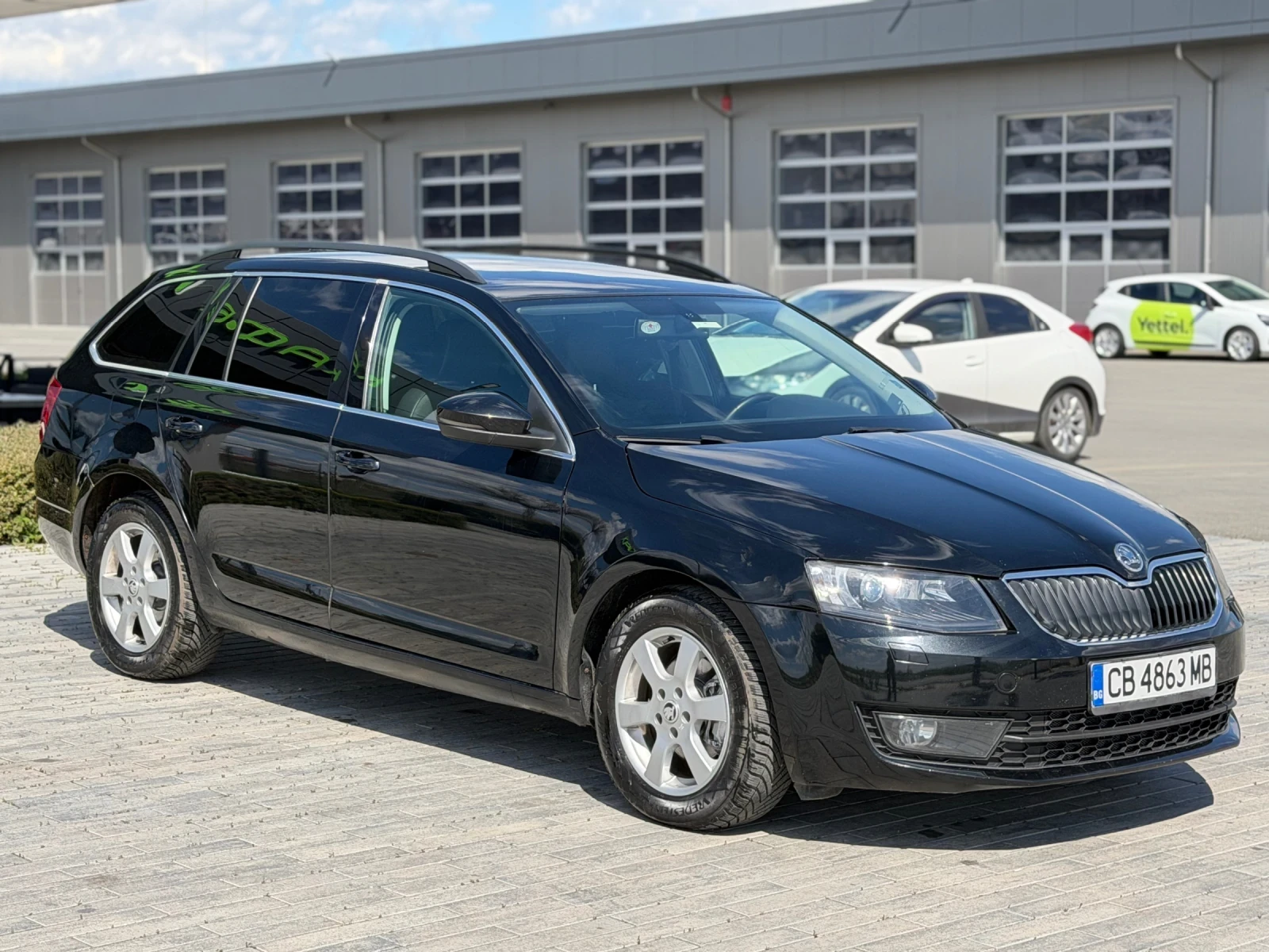 Skoda Octavia 2.0 TDI /КОЖА/АВТОМАТИК/ОБСЛУЖЕНА, снимка 2 - Автомобили и джипове - 54140832