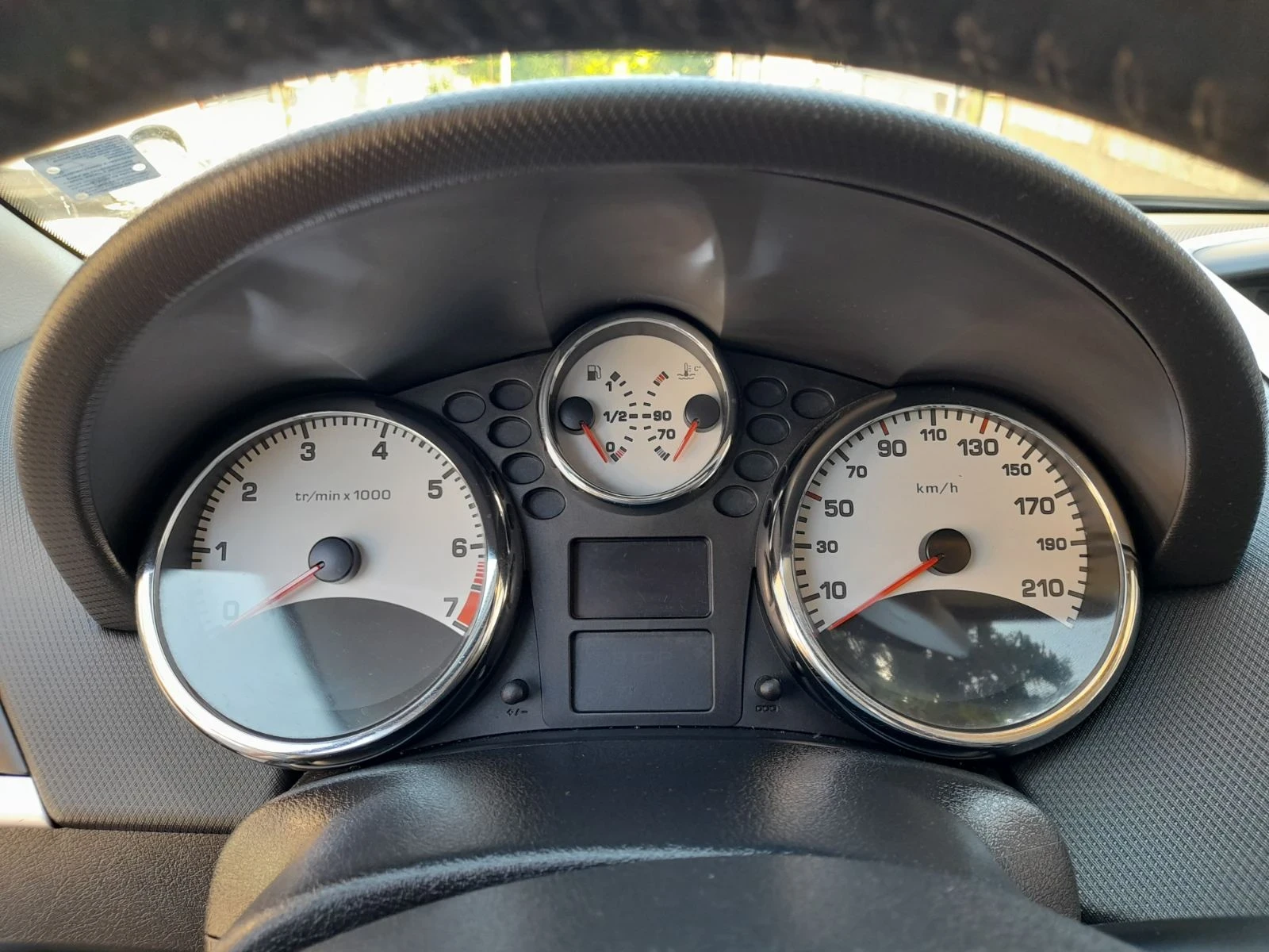 Peugeot 207, снимка 12 - Автомобили и джипове - 54391608