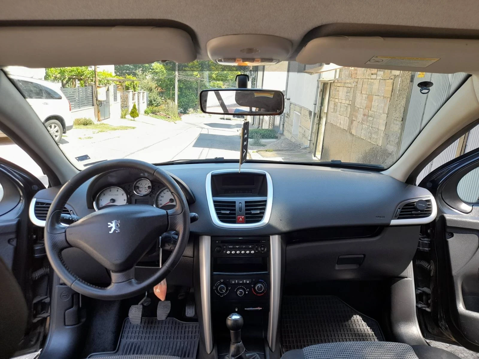 Peugeot 207, снимка 11 - Автомобили и джипове - 54391608