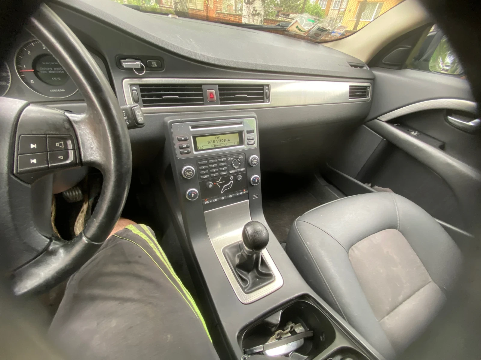 Volvo V70 2.4 D5, снимка 9 - Автомобили и джипове - 54485995