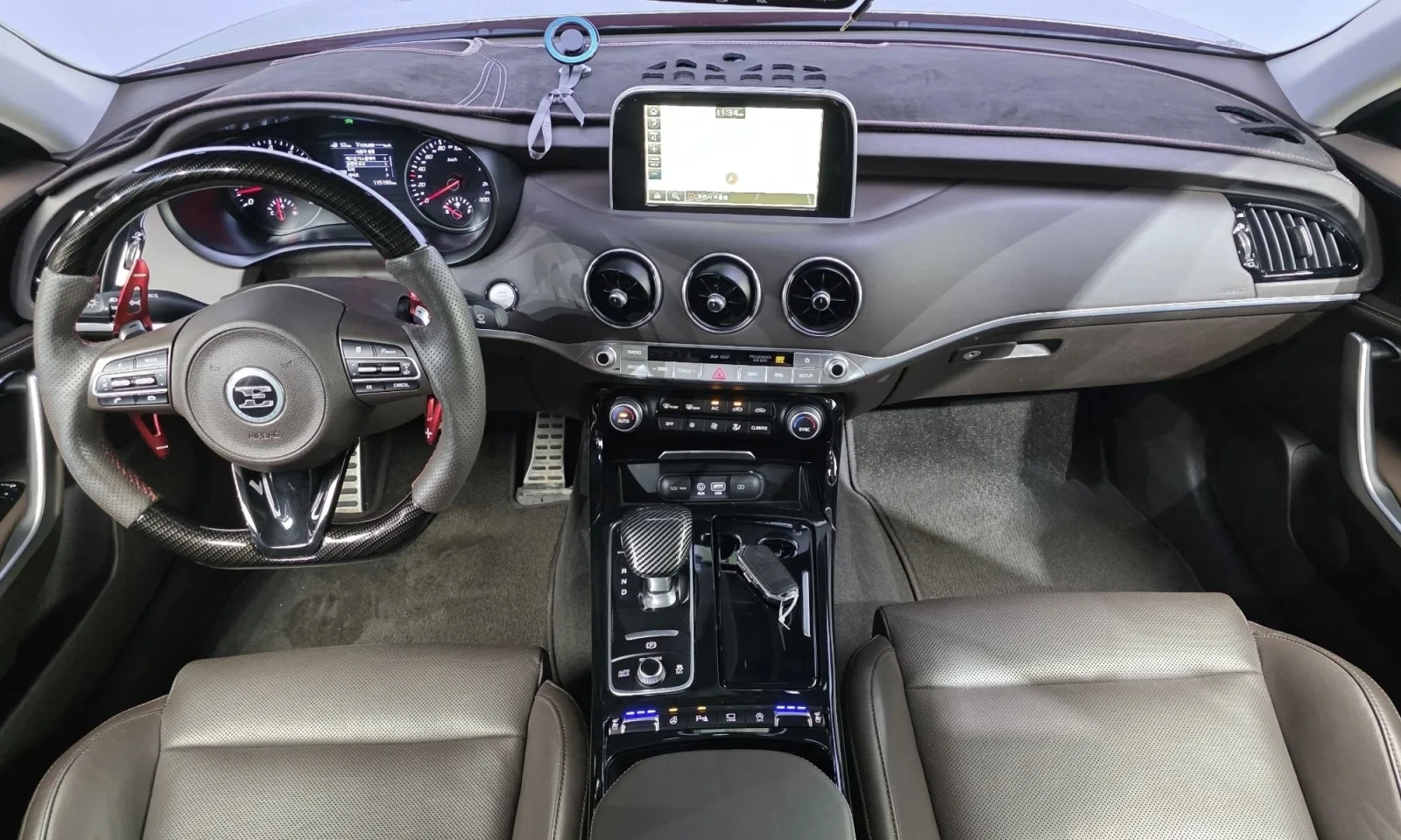 Kia Stinger 3.3 Turbo HeadUp, DisiTronic. Обдухване, снимка 8 - Автомобили и джипове - 54897629