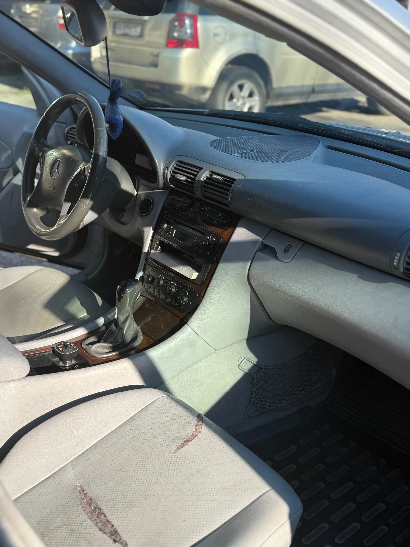 Mercedes-Benz C 200, снимка 9 - Автомобили и джипове - 55166147