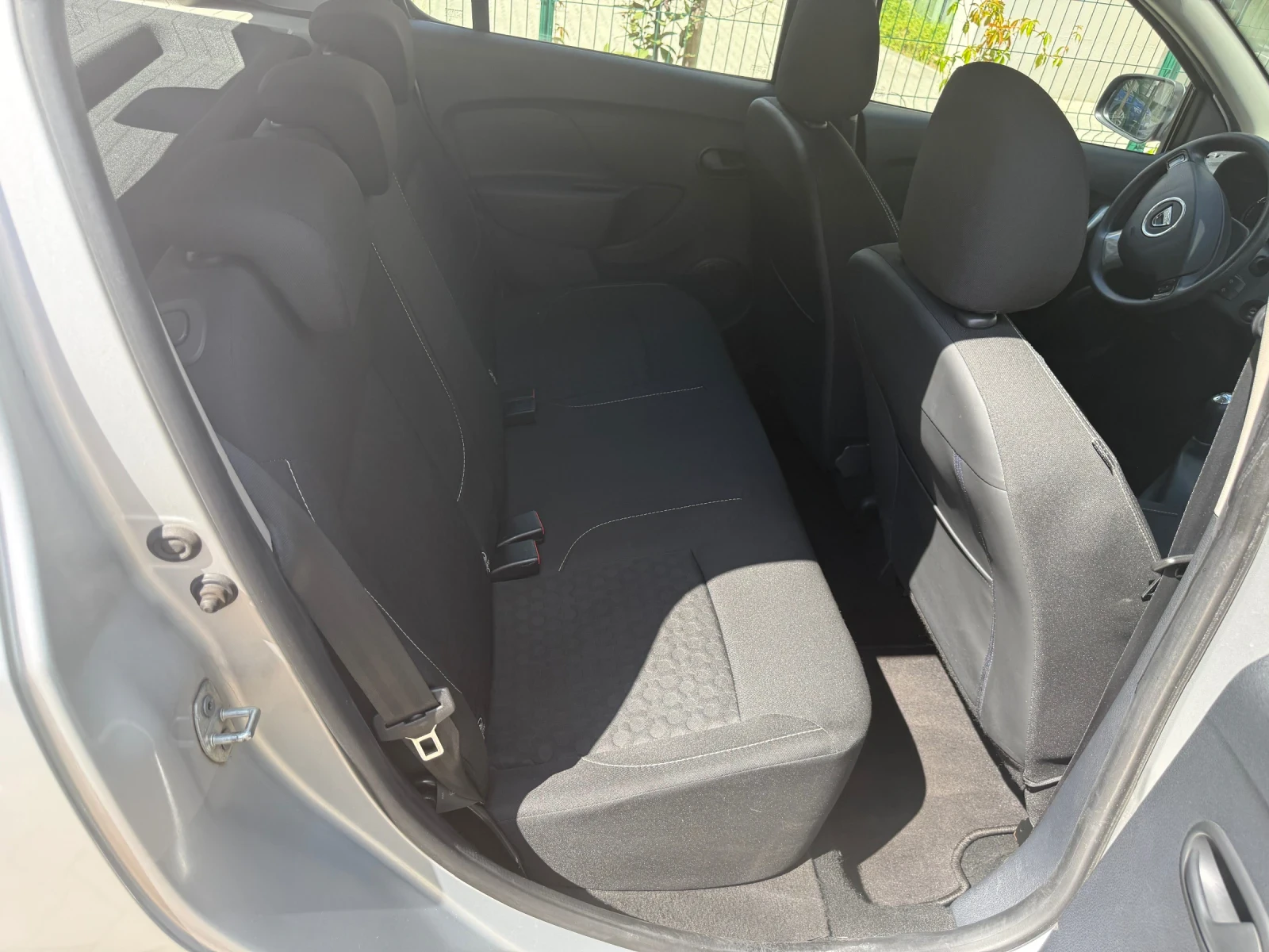 Dacia Sandero, снимка 7 - Автомобили и джипове - 55410191