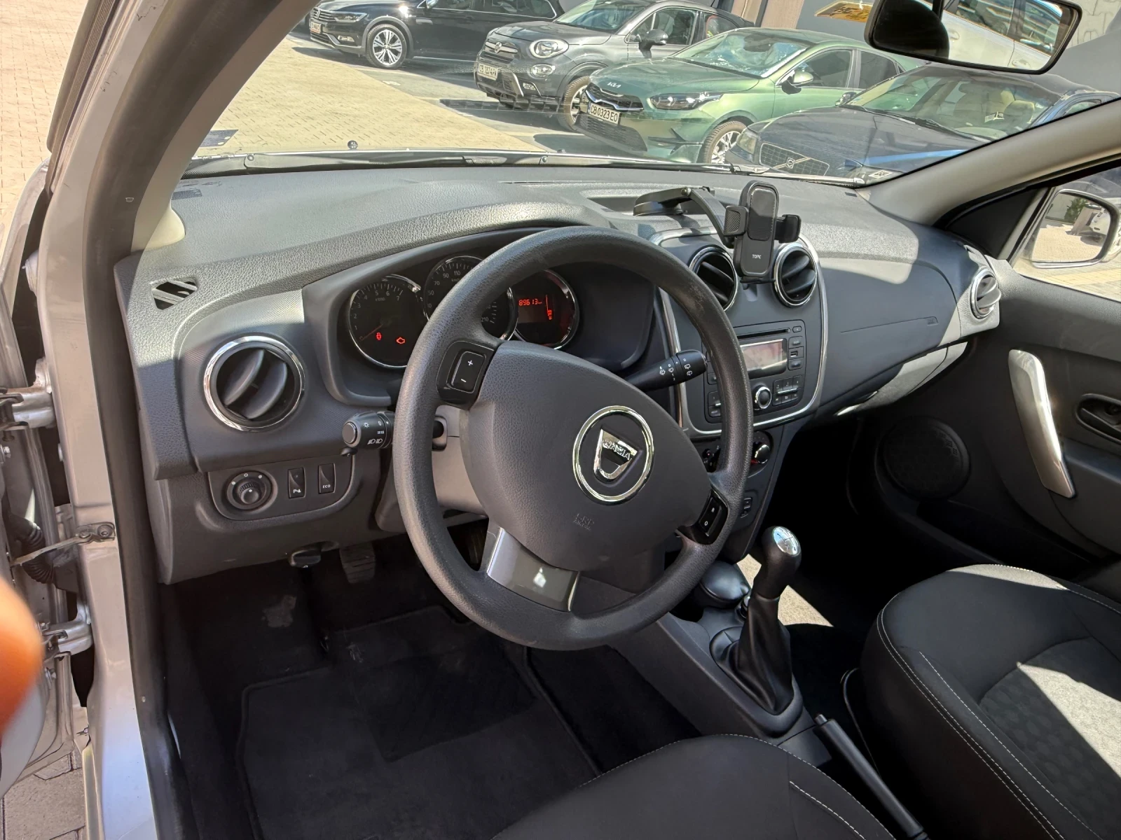 Dacia Sandero, снимка 9 - Автомобили и джипове - 55410191