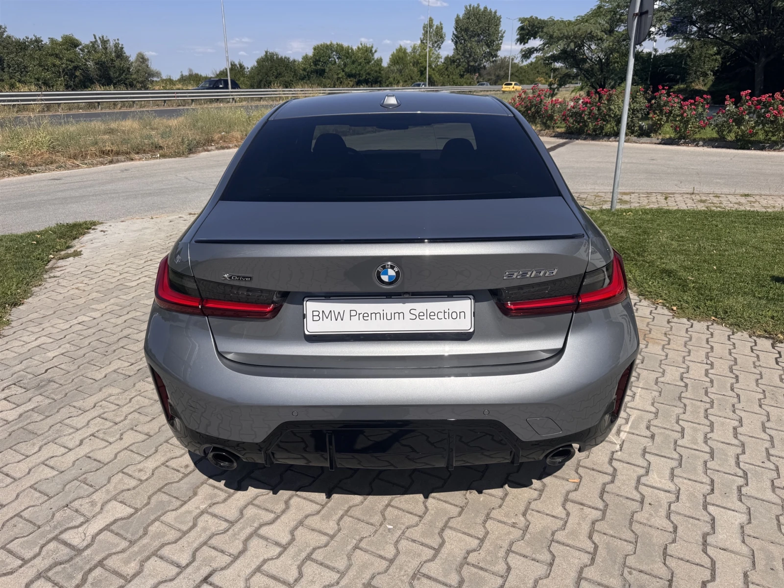 BMW 330 xDrive Sedan (MX), снимка 9 - Автомобили и джипове - 55663169