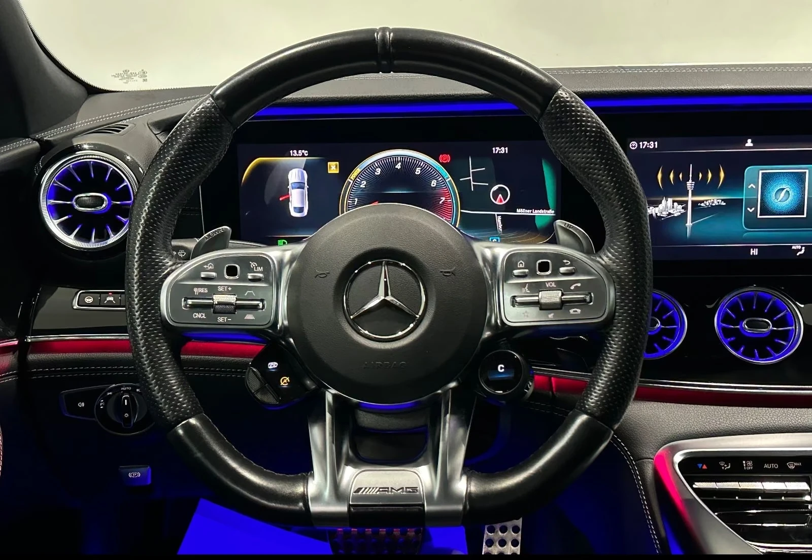 Mercedes-Benz AMG GT 53/4M/AERO/PERF/435HP/PANO/BURM/360/322h, снимка 11 - Автомобили и джипове - 55663203
