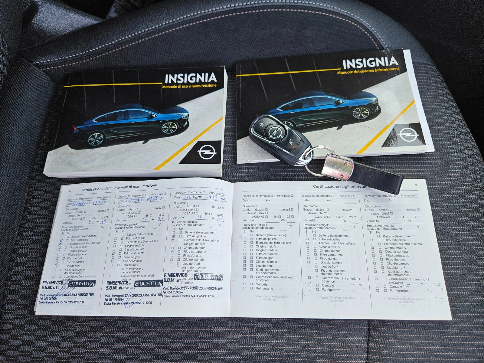 Opel Insignia 2.0D AUTOMATIK 170кс, снимка 17 - Автомобили и джипове - 55683698