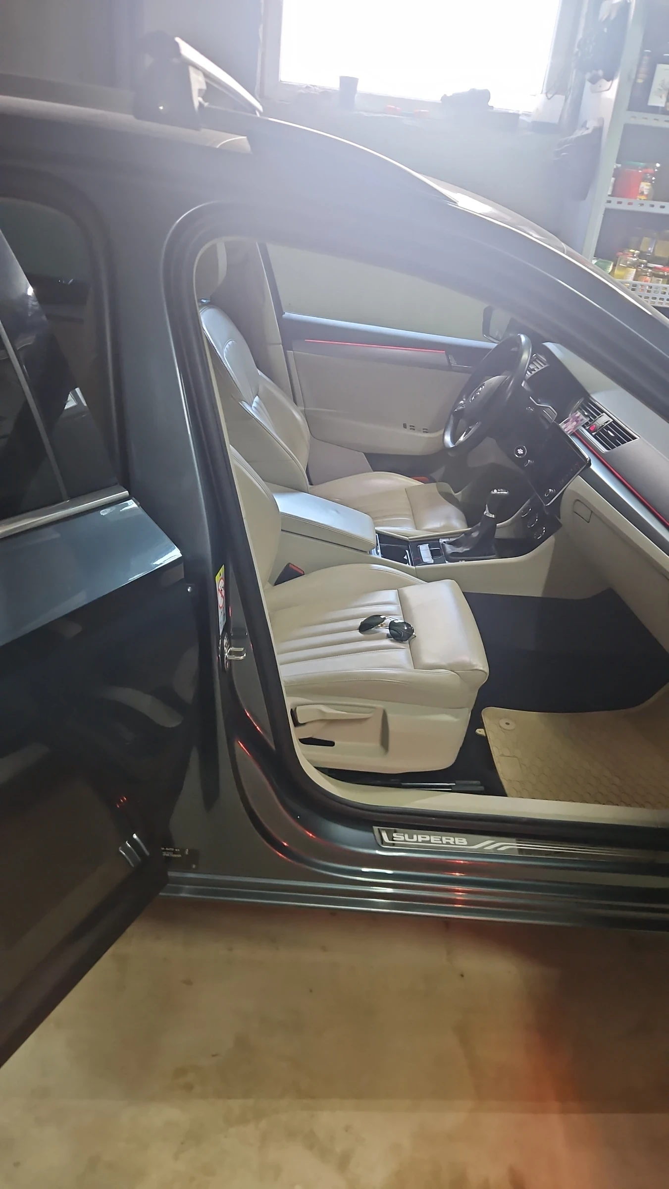 Skoda Superb 2.0 TDI 4X4 Ambition , снимка 8 - Автомобили и джипове - 55751600