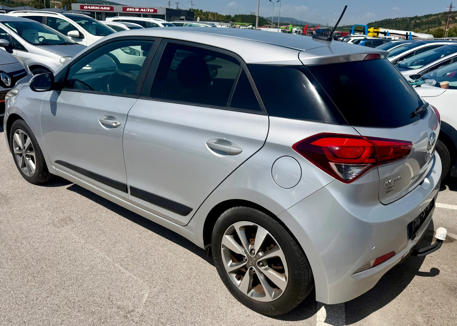 Hyundai I20 1.1CRDI EURO6 NAVI CAMERA, снимка 6 - Автомобили и джипове - 55888222