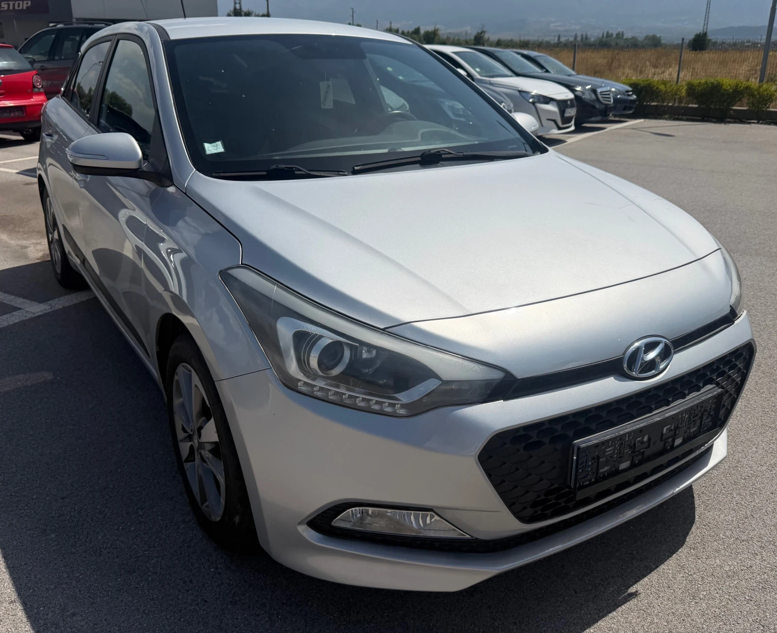 Hyundai I20 1.1CRDI EURO6 NAVI CAMERA, снимка 4 - Автомобили и джипове - 55888222