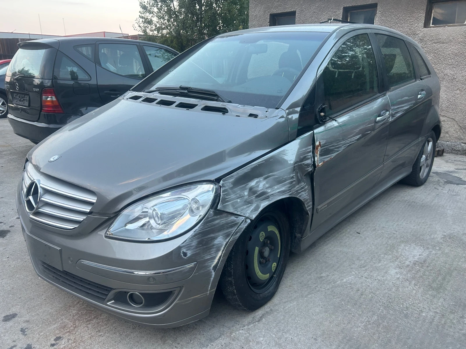 Mercedes-Benz B 180 2.0 CDI Автоматик , снимка 3 - Автомобили и джипове - 56017216