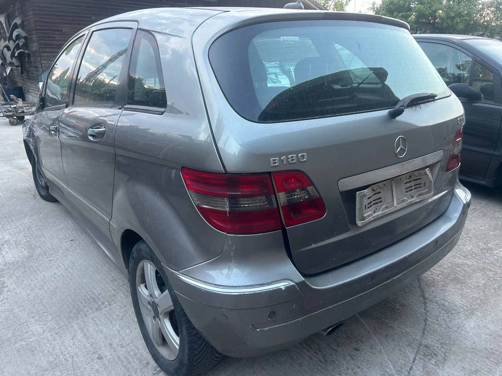 Mercedes-Benz B 180 2.0 CDI Автоматик , снимка 4 - Автомобили и джипове - 56017216