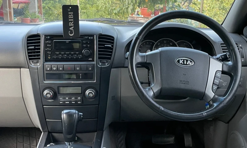 Kia Sorento, снимка 10 - Автомобили и джипове - 47097973