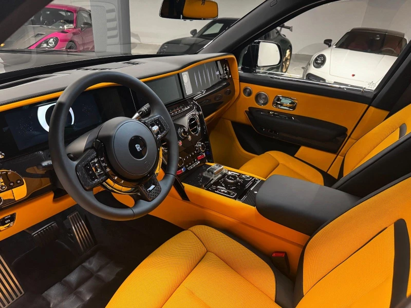 Rolls-Royce Cullinan BLACK BADGE/SHOOTING STAR/BESPOKE/4-SEATS/TV/, снимка 10 - Автомобили и джипове - 51604379