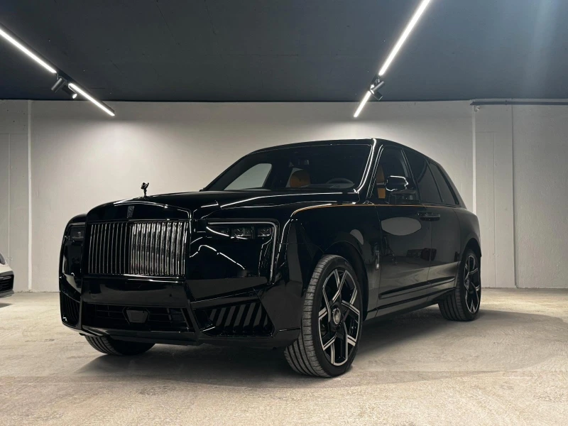 Rolls-Royce Cullinan BLACK BADGE/SHOOTING STAR/BESPOKE/4-SEATS/TV/, снимка 3 - Автомобили и джипове - 51604379